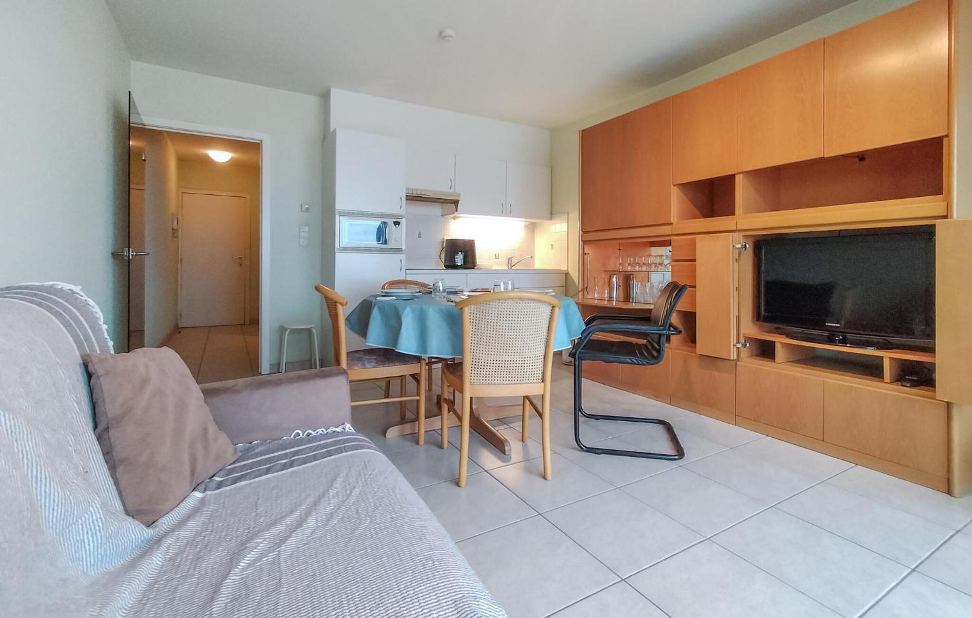 Awesome Apartment In Oostende With House Sea View Exterior foto