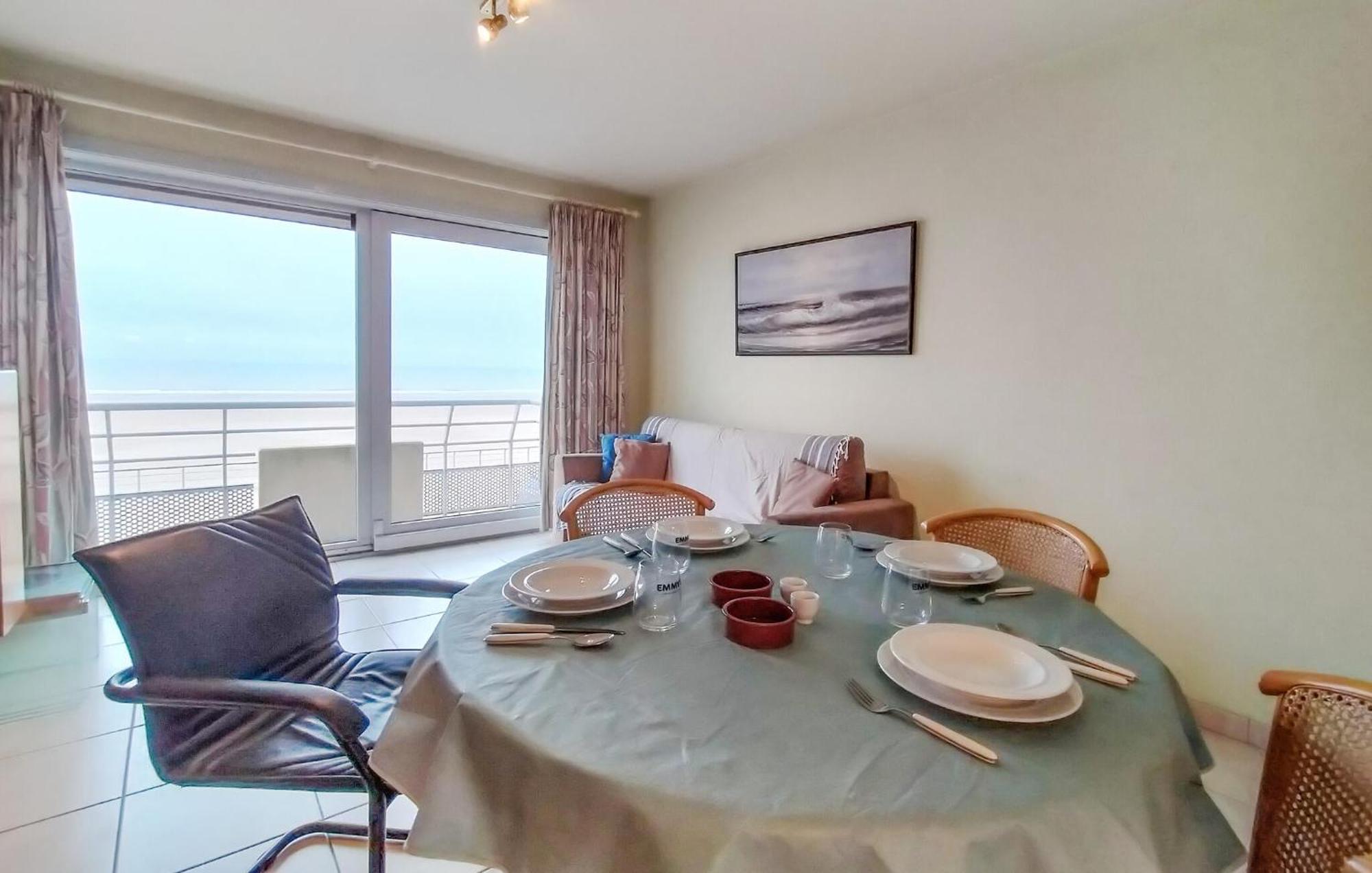 Awesome Apartment In Oostende With House Sea View Exterior foto